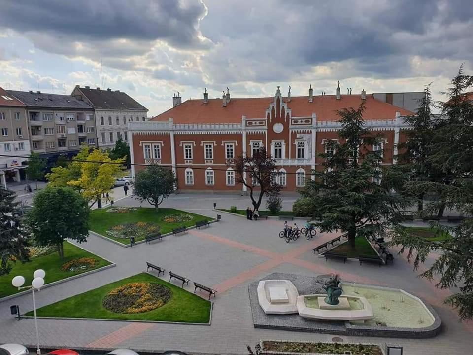 Apartamento Hulk Vrsac Exterior foto